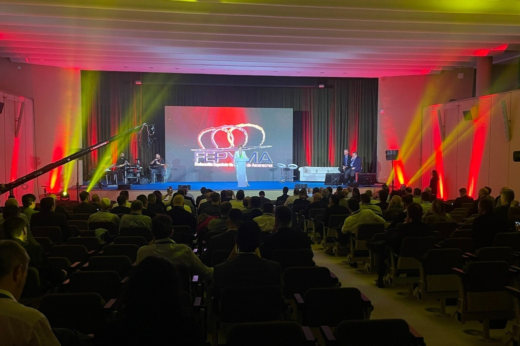 On May 22nd, 23rd, and 24th, the 2nd Congress of Small and Medium-sized Elevator Companies took place in Seville, organized by FEPYMA and with the participation of Hidral. During the event, we had the opportunity to present the project of our sister company, Acros by Hidral.