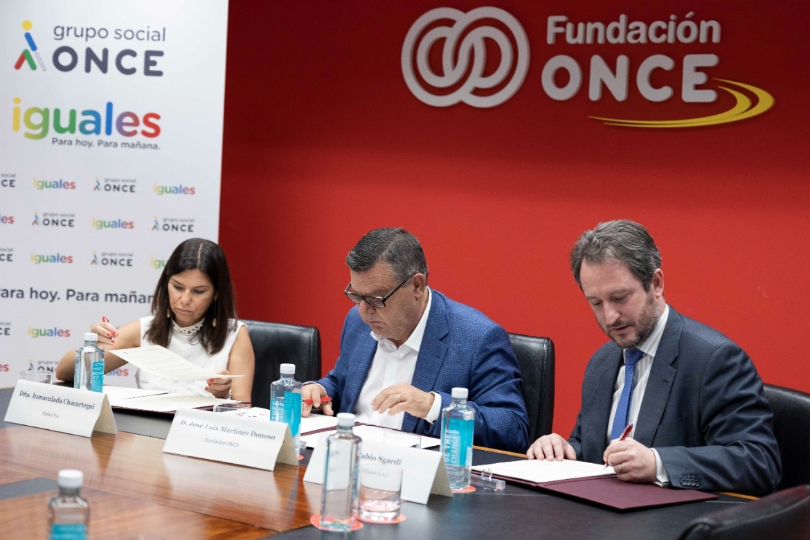 Firmamos un acuerdo histórico para mejorar la accesibilidad con Fundación Once
