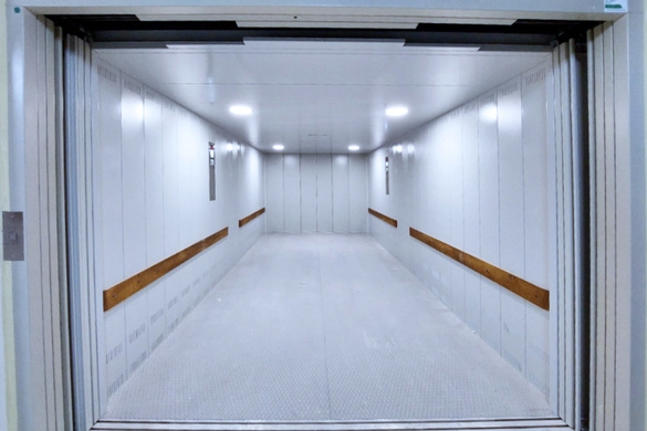 Choosing the right goods lift for your logistical needs